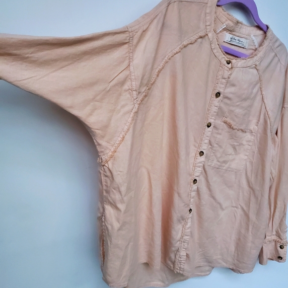 FREE People Linen Blend Soft Beige Pink Top Hi Low Button - Picture 5 of 11